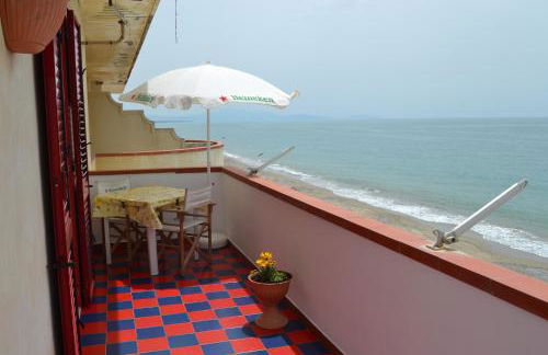 casa vacanze dei navigatori on the sea - Photo 5