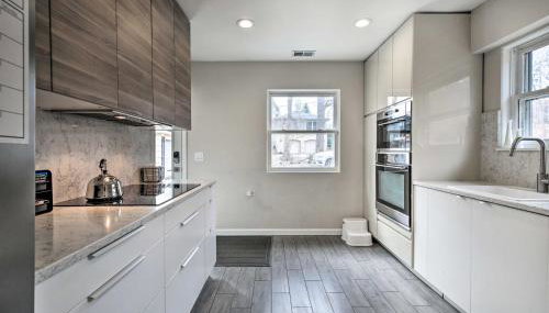 Home with Office and Yard 25 Mi to Downtown Chicago! - Foto 2