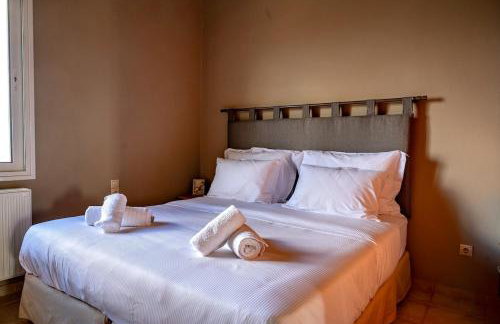 Aurora Heraklion Seasons Villa- Sea Pool Fireplace - Photo 32