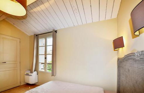 2 Bedroom Awesome Home In Saint-Laurent-De-La-Ca - Foto 20