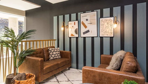 Modern Studios and Ensuite Bedrooms with Shared Kitchen at Hillfort House in Brighton - Foto 2, Zona de estar del vestíbulo