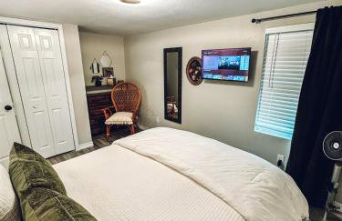 Golden Hour Getaway - Photo 40