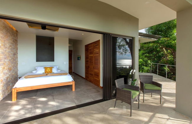 Luxe 4 Bdrm Villa w Epic Oceanview Infinity Pool - Foto 44