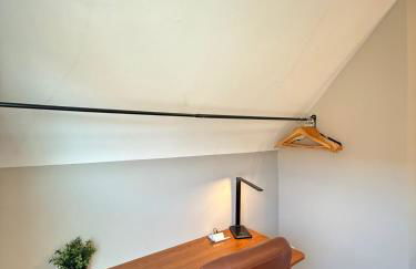 Urban Oasis 4BR Industrial Apartment - Foto 18