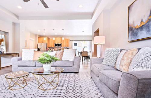 Gorgeous & Secluded 3BD 2BA Getaway by The Village at Meridian - Foto 15