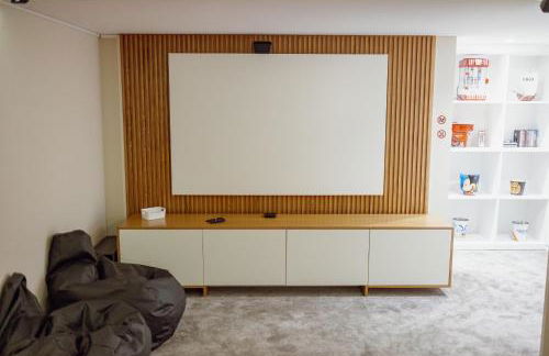 Pool & Cinema Villa by Vacationy - Foto 126