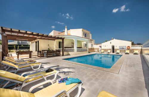 5BR Villa with Private Pool and Snooker Room - Foto 1