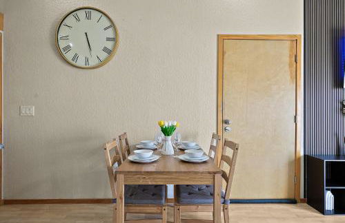 European style Queen Suite in Palm Coast - Best view with Balcony near Beaches! - Photo 11