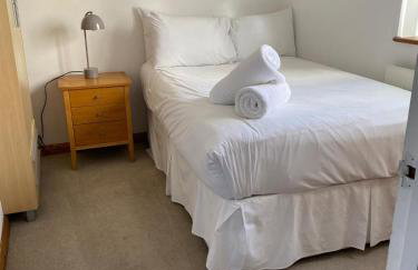 Large 6BR Home Sleeps 12 Free Parking & WiFi - Foto 28