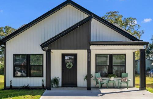 3 BR Downtown Spartanburg- Upscale& Work Ready "Sweet Carolina Cottage" - Foto 4