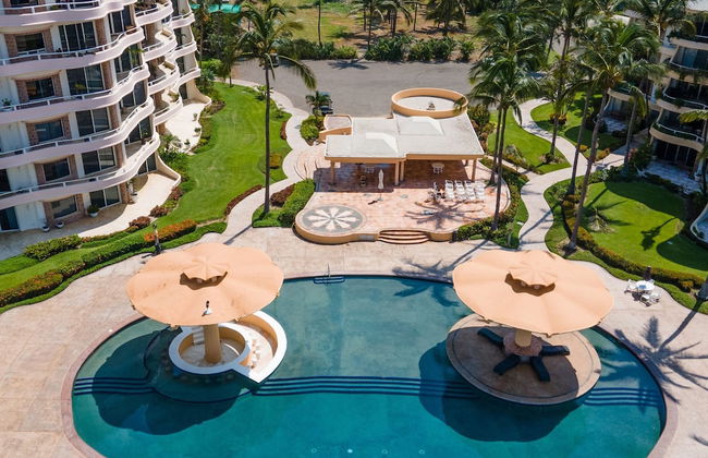 Ocean Front Penthouse Pool Sleeps 8 People - Foto 2