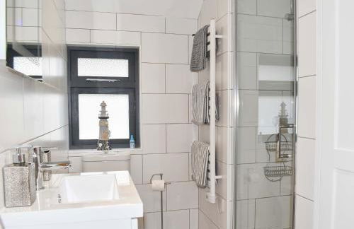 Muriel's Lodge - Photo 8