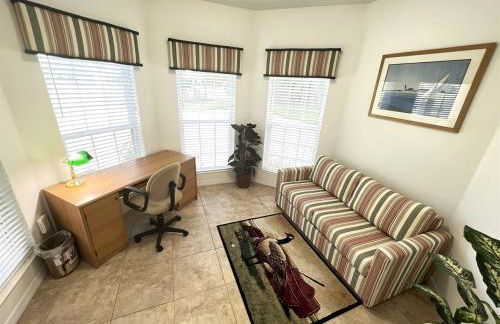 Lakefront Getaway LG South Facing Pool Hot Tub Pool Table & BBQ - 2 miles Disney - Foto 47