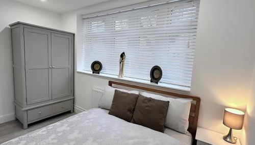 Watford Junction Oasis - Modern 3BR Ensuite with Garden - Foto 3