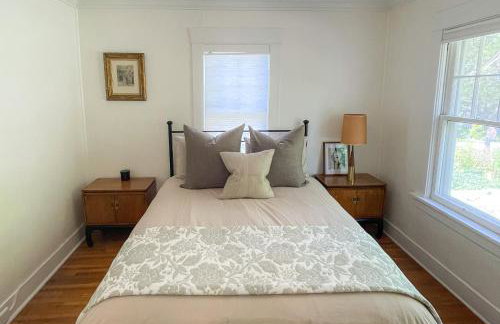 Parkside Bungalow steps away from Manito Park - Photo 5