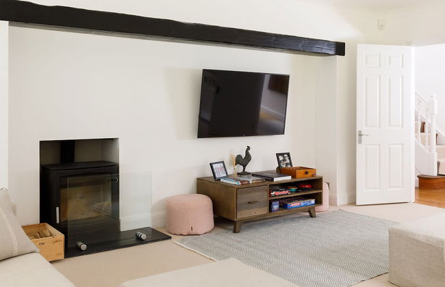 Stunning 5BR Home With Pool - 5 min to Beach - Foto 16