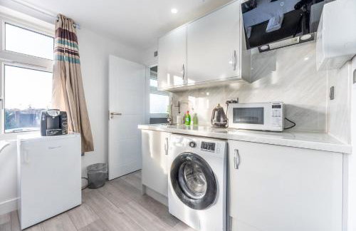 Cosy modern studio - fast links to central London - Pass the Keys - Photo 6