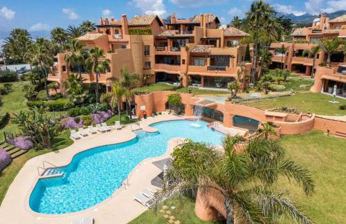 Exclusive 1 line Beach Apartment in Marbella with Panoramic Views - Foto 27