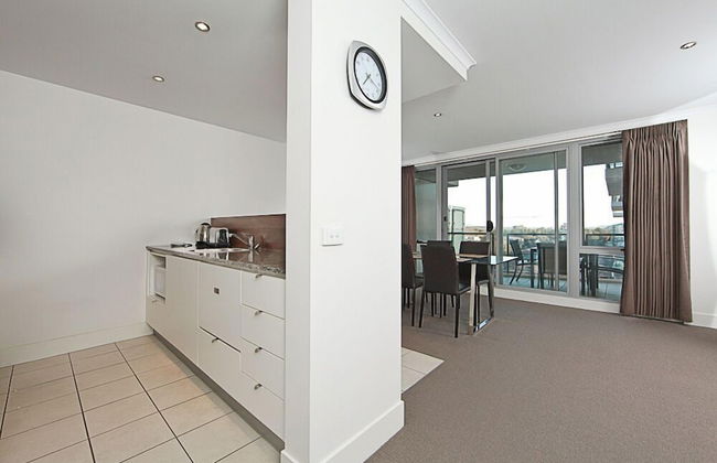 Accommodate Canberra - The Avenue - Photo 10