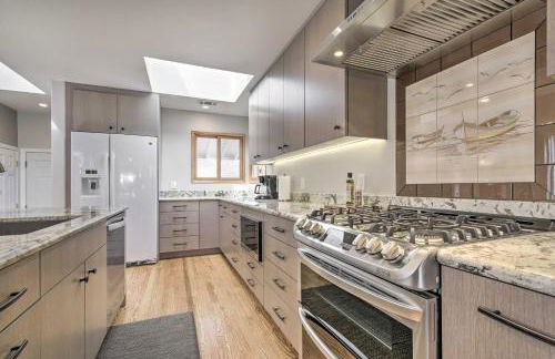 Ideally Located San Francisco Bay Home with Sunroom! - Foto 9