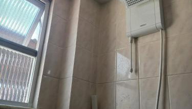 Apartamento aconchegante central com garagem - Foto 2