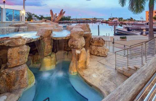 FULL TIME LIC Mgr - LUXURIOUS 3 BED 3 BATH OCEANFRONT SUITE - UPSCALE OCEANFRONT RESORT - INDOOR PICKLEBALL - SPEAKEASY! - Foto 5