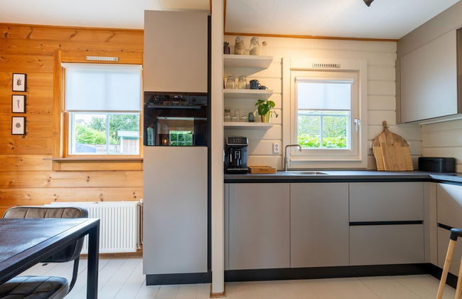 Holiday Home by Zuidlaardermeer With Jetty - Photo 14