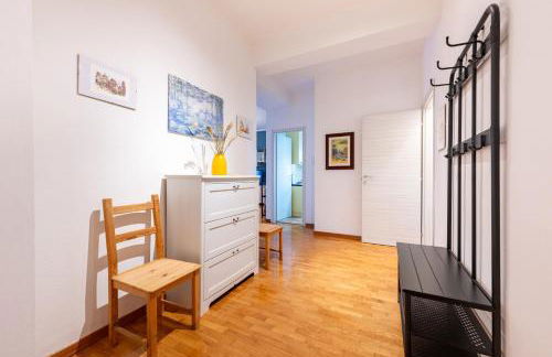 Blu&Yellow Apartment in Parma Station - Photo 21