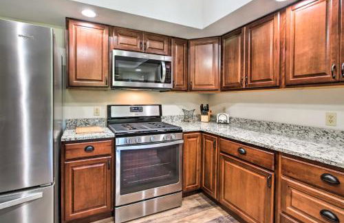 Family Home with Deck, Yard, Dock on Rock River - Foto 9