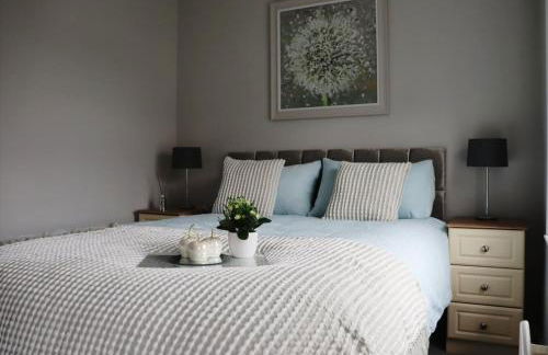 Last-Minute Escape l The Grey Door 2 Bed Cottage Banbridge Parking Private Garden l Nestled Property Management - Foto 15