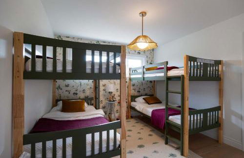 Backyard Oasis Renovated 10min to Beach Villa - Foto 32