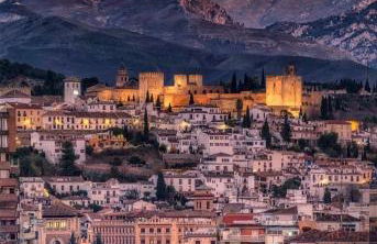 Luxury beachfront apartment with pool, sauna, fitness and gym in province Malaga, Andalusia - Photo 63