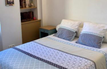 S19 Parking 1 chambre 1 à 2 personnes, facile d'acces A77, Nevers Magny Cours - Foto 1