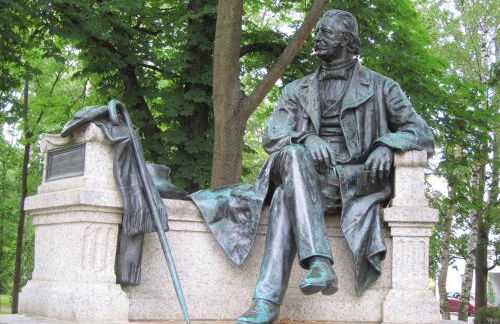 Travel Art Boardinghouse - Photo 20