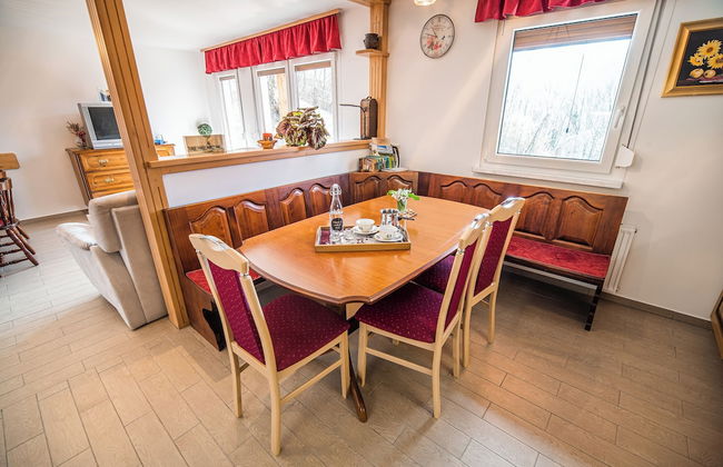 Valley View Holiday Home Mrak With Sauna - Foto 24