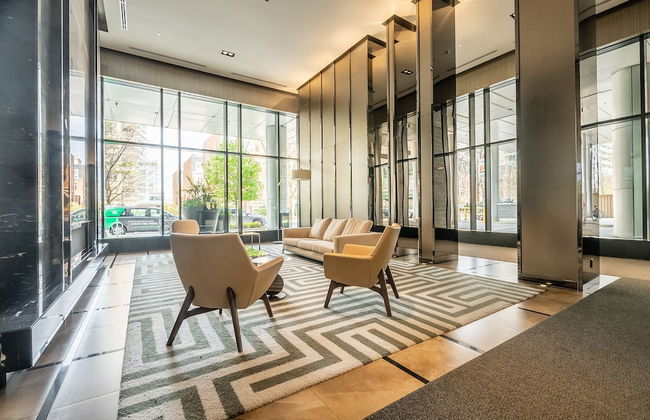 Modern Lillian Street Condos Midtown Toronto - Photo 2