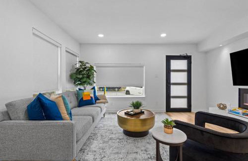 Chic 2BR flat with fireplace & gated parking - Foto 10