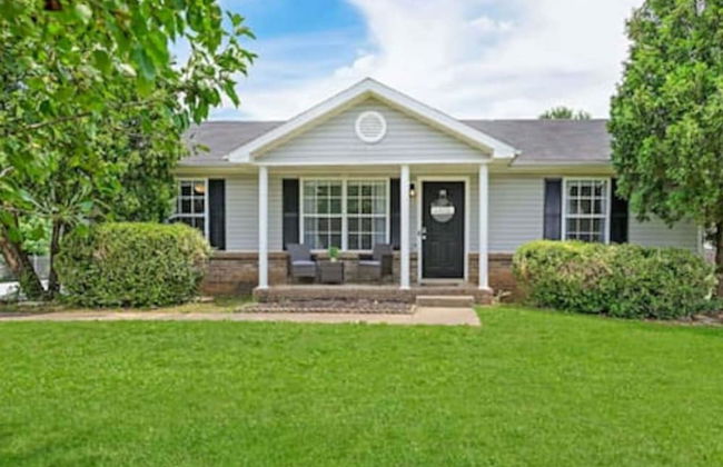 Charming House Close to Fort Campbell and Casino - Foto 1