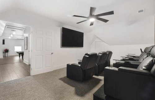 Family-Friendly 5BR | Sleeps 15 | 3 mins Downtown! - Foto 4
