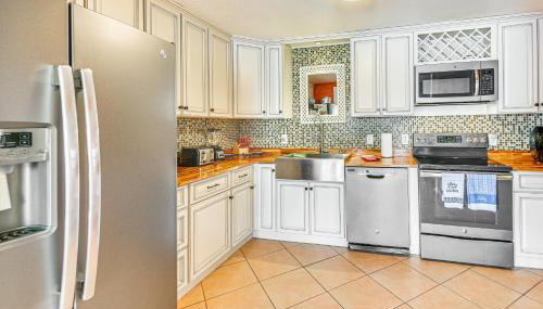 Less Than half Mi to Beach Access and Pier OBX Getaway - Photo 2