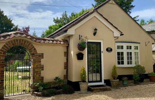 Tolpuddle Hideaway, Tolpuddle, Dorset - Photo 21