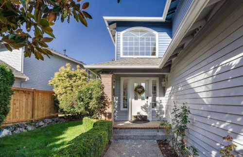 Kirkland Elegant 4B 2 5B Family Retreat with Designer Decor - Photo 2