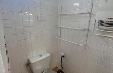 Appartement les Mésanges en rez de jardin -terrasse-2 chambres-parking - Foto 33