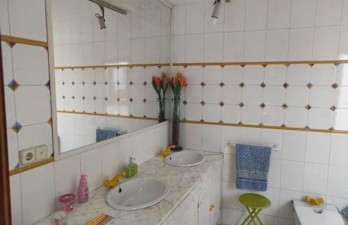 Encantadora casa con piscina privada y vistas panorámicas - Foto 17