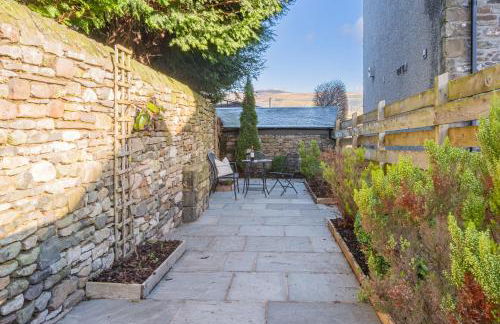 The Old Weigh House - Photo 22