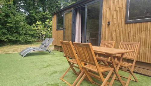 Cabane des Catalpas, jacuzzi privatif en pleine nature - Photo 3, Garden, sunbed, Garden view