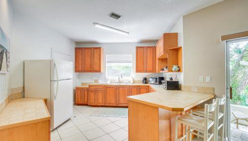 Walk to the Beach! New Smyrna Hideaway with Patio - Foto 2