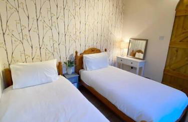 Totally Private, idyllic House with hot tub in an acre of private gardens - Foto 33