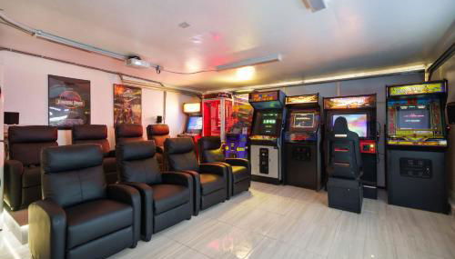 Dino Disneyland by OC Adventure Homes - Foto 3, Game Room