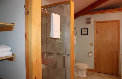 Unique Wooden Yurt Rental for a Vacation near Beckley, West Virginia - Foto 16